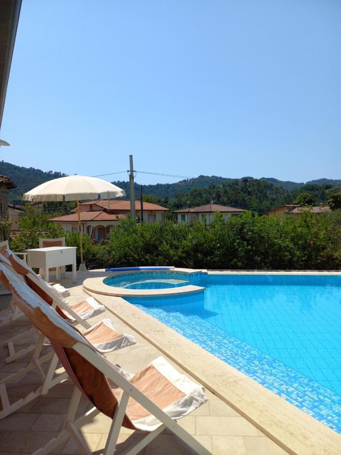 Villa Ester Camaiore Kültér fotó